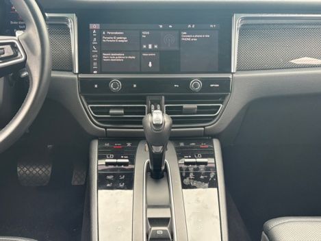 2022 Porsche Macan
